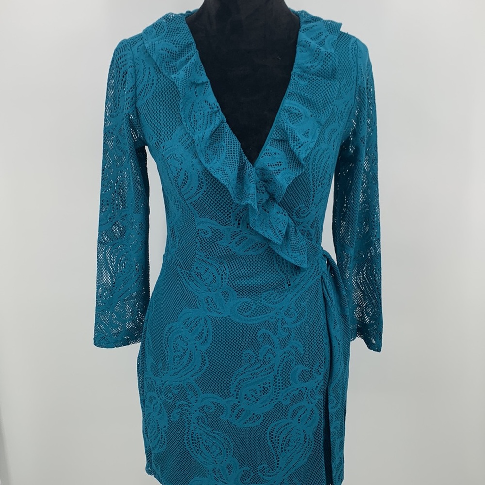 NWT Lilly Pulitzer Dress size Small Tiki Wrap Ruffle Tidal lace teal - Picture 4 of 11